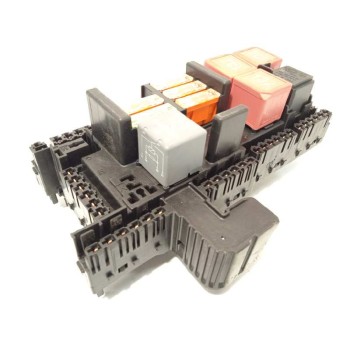 CAJA RELES / FUSIBLES A2059068501 