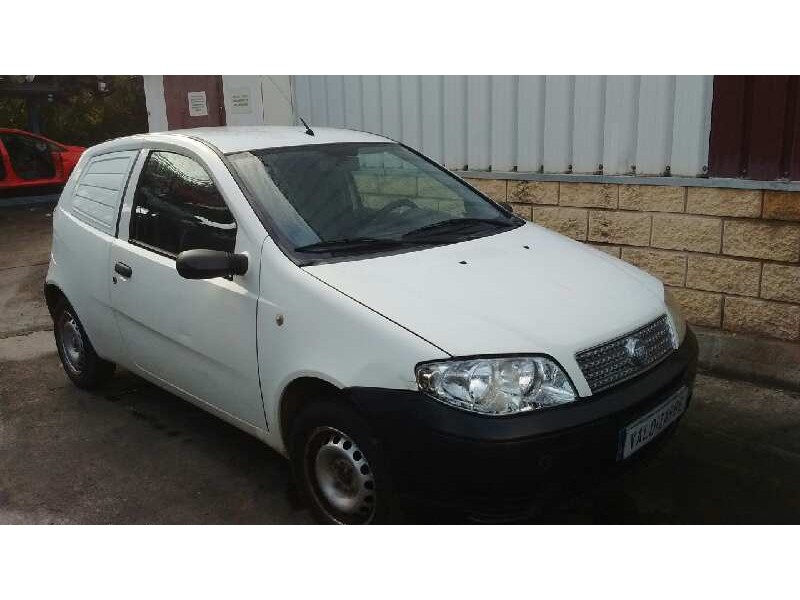 FIAT PUNTO BERLINA (188)