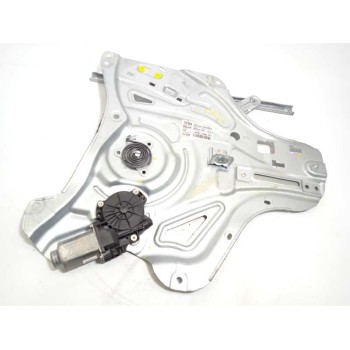 ELEVALUNAS DELANTERO DERECHO 824802Y000 