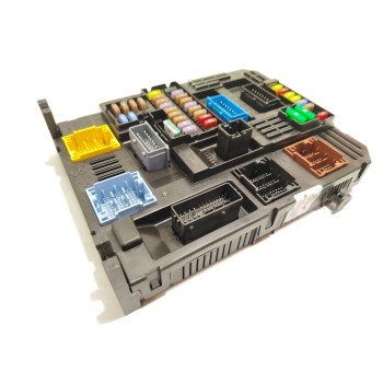 CAJA RELES / FUSIBLES 9855665180 1677607880 28834738