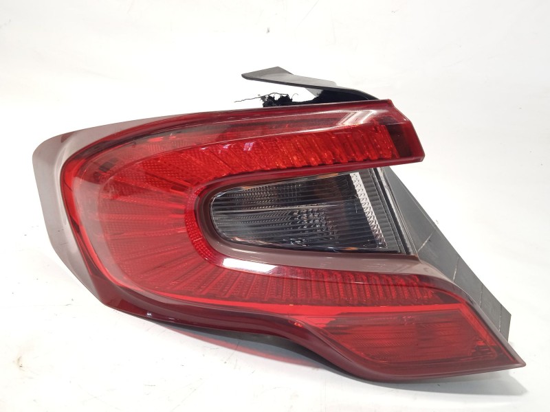 PILOTO TRASERO IZQUIERDO 51984459 519844590 