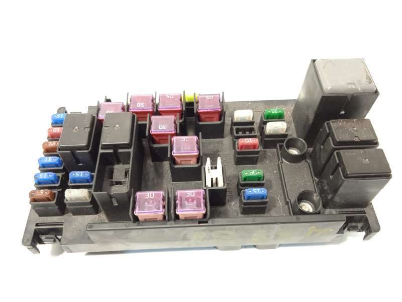 Recambio de caja reles / fusibles para subaru impreza g12 2.0 diesel cat referencia OEM IAM 82241FG030 - Gris 2