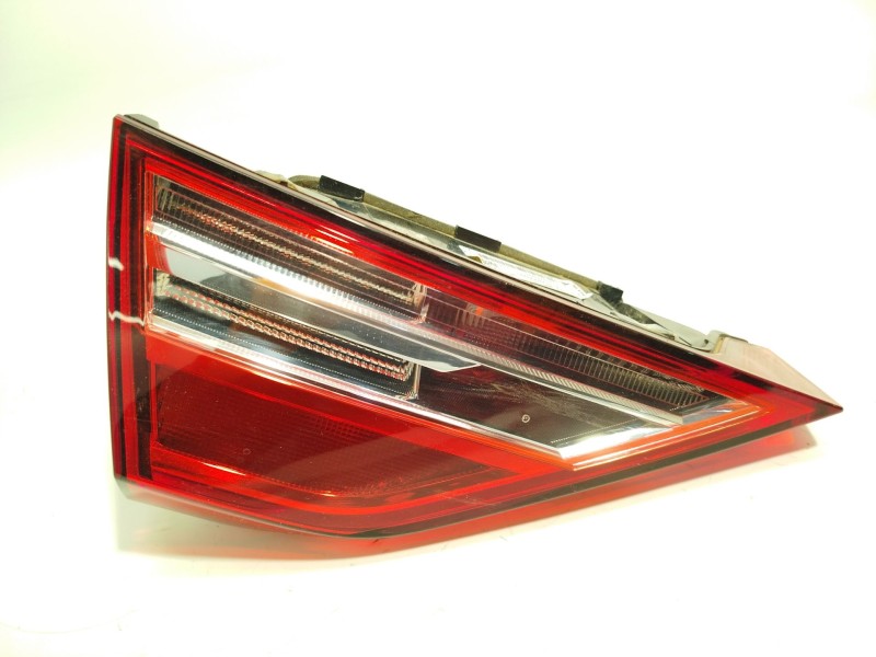 PILOTO TRASERO IZQUIERDO INTERIOR 82A945075 