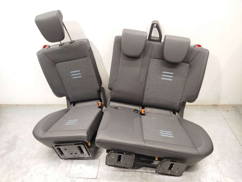 Recambio de juego asientos completo para ford tourneo courier 1.0 ecoboost referencia OEM IAM NOREF - Plata 2