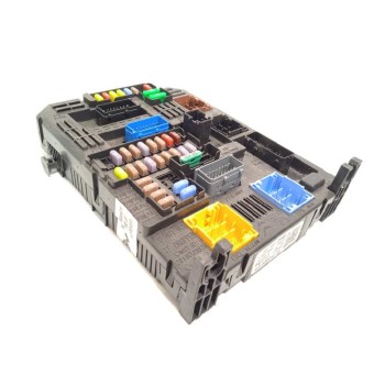 CAJA RELES / FUSIBLES 9832880280 1681050580 28709099