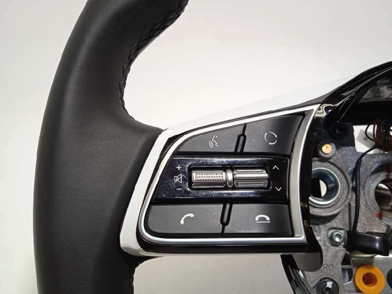 Recambio de volante para kia xceed 1.0 tgdi cat referencia OEM IAM 56100J7640CEP 3
