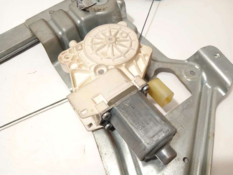Recambio de elevalunas delantero izquierdo para volkswagen crafter combi (2e) 2.0 tdi referencia OEM IAM A9067200046 - Blanco 2