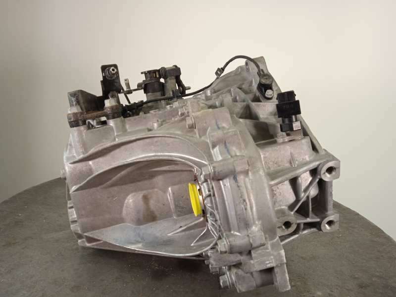 Recambio de caja cambios para hyundai i20 style referencia OEM IAM 4300032300 W8M6A 2