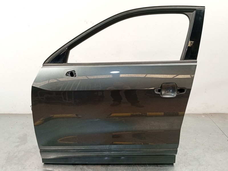 PUERTA DELANTERA IZQUIERDA 81A831051C 