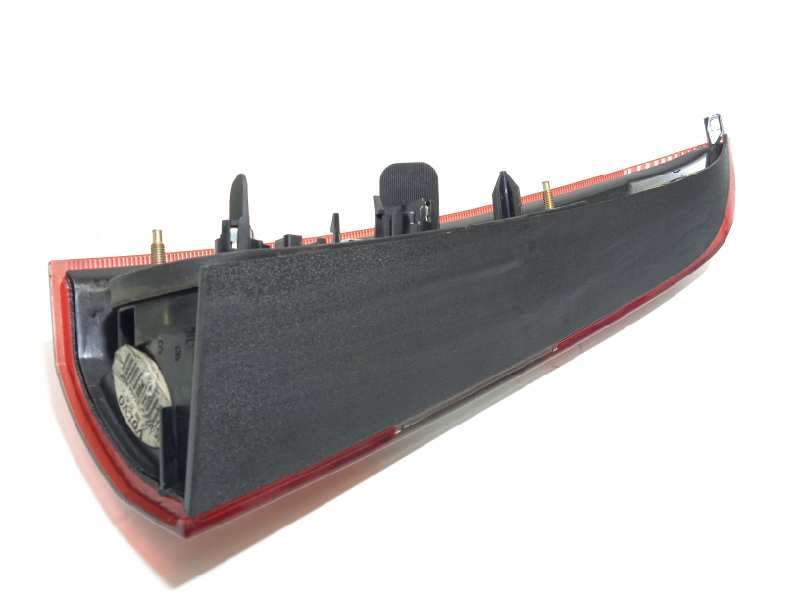 Recambio de piloto trasero derecho para volvo v70 familiar 2.4 diesel referencia OEM IAM 9154494  2DB00821702 2