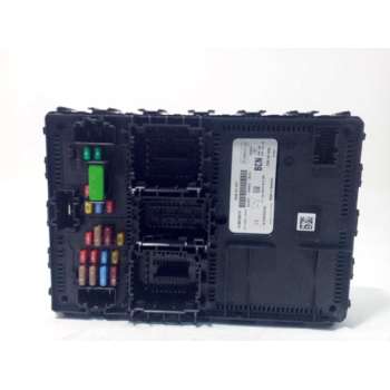 CAJA RELES / FUSIBLES HU5T15604BCN F005V02635