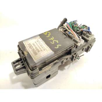 CAJA RELES / FUSIBLES MR563564 