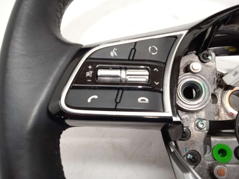 Recambio de volante para kia xceed (cd) 1.5 t-gdi referencia OEM IAM 56100J7040CEP - Blanco 2