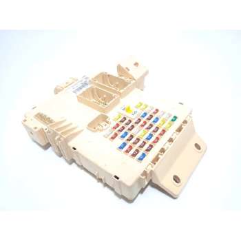 CAJA RELES / FUSIBLES 91950A2150 