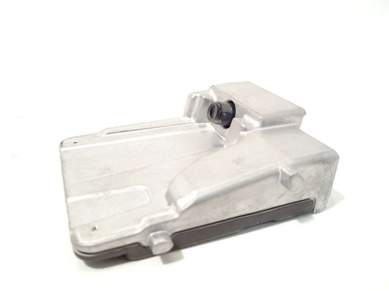 Recambio de modulo electronico para toyota corolla (e21) referencia OEM IAM 8646C12010  0365007975 - Blanco 2