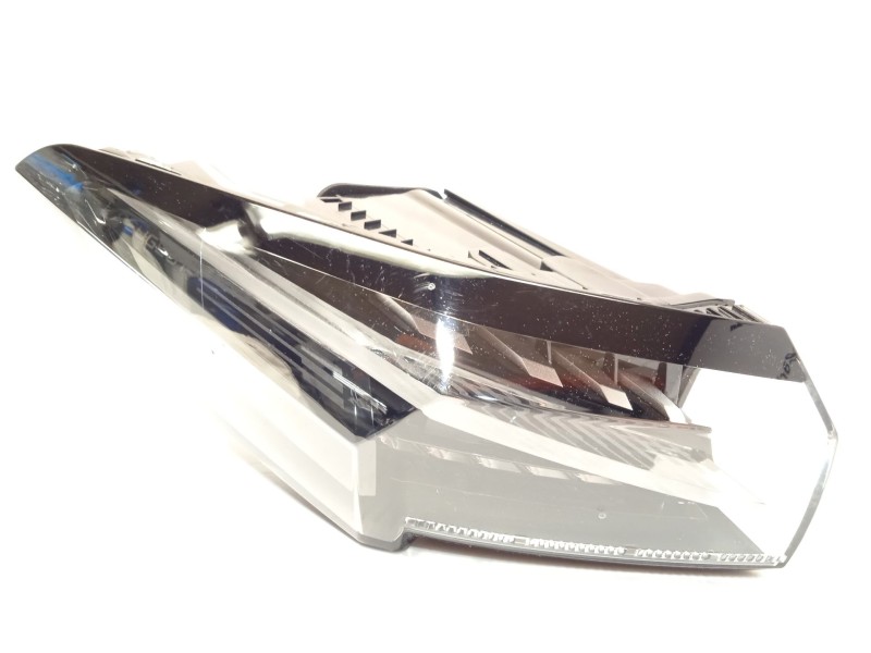 PILOTO TRASERO IZQUIERDO 9835299580 