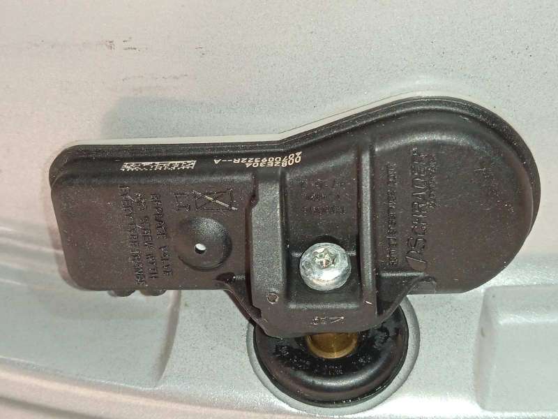 Recambio de llanta para renault captur dynamique referencia OEM IAM 403002556R 7