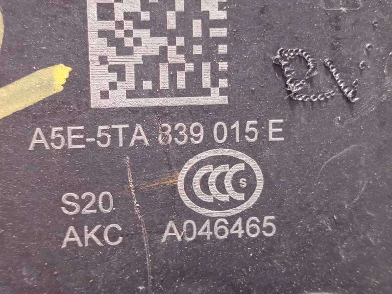 Recambio de cerradura puerta trasera izquierda para volkswagen polo 1.0 referencia OEM IAM 5TA839015E 3