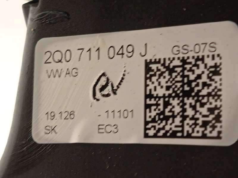Recambio de palanca cambio para volkswagen polo 1.0 referencia OEM IAM 2Q0711049J 5