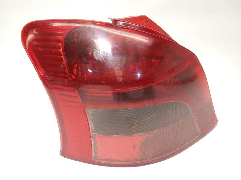 Recambio de piloto trasero izquierdo para toyota yaris (ksp9/scp9/nlp9) básico referencia OEM IAM 815610D110 - Gris 2