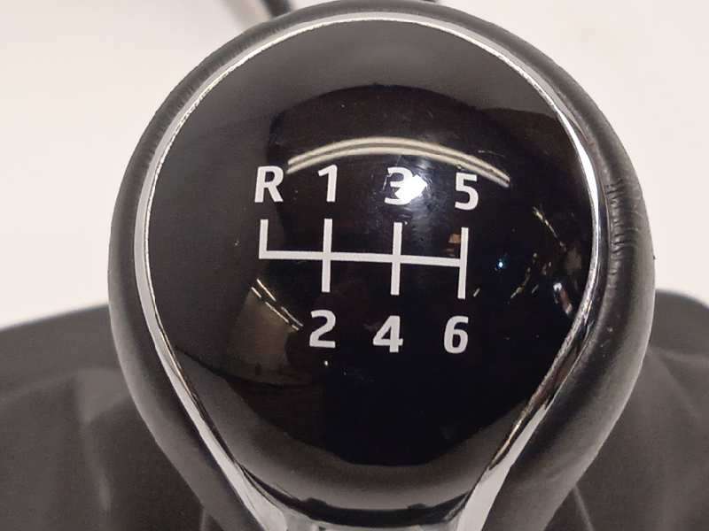 Recambio de palanca cambio para seat ibiza (kj1) style referencia OEM IAM 2Q0711049K - Blanco 4