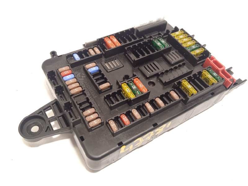 CAJA RELES / FUSIBLES 9337881 61149259466 61149337881