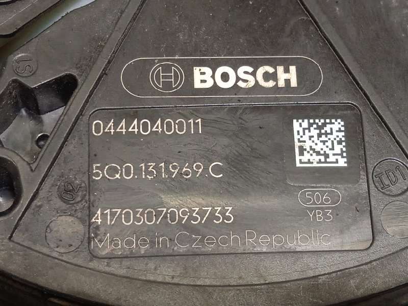 Recambio de deposito aditivo fap adblue para audi q3 (8ug) attraction referencia OEM IAM 5N0131877D  5Q0131969C - Negro 4