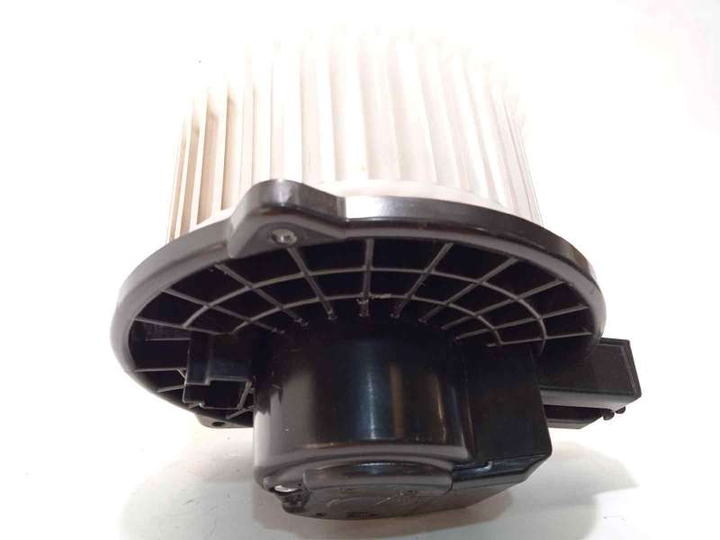 Recambio de motor calefaccion para mazda cx-30 referencia OEM IAM 8727006620  HB111GHR9 3