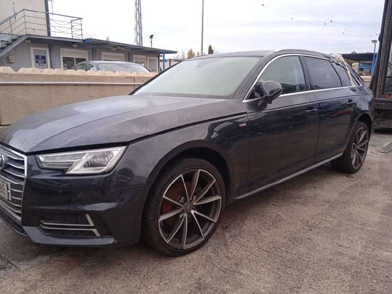 AUDI A4 AVANT (8W5)