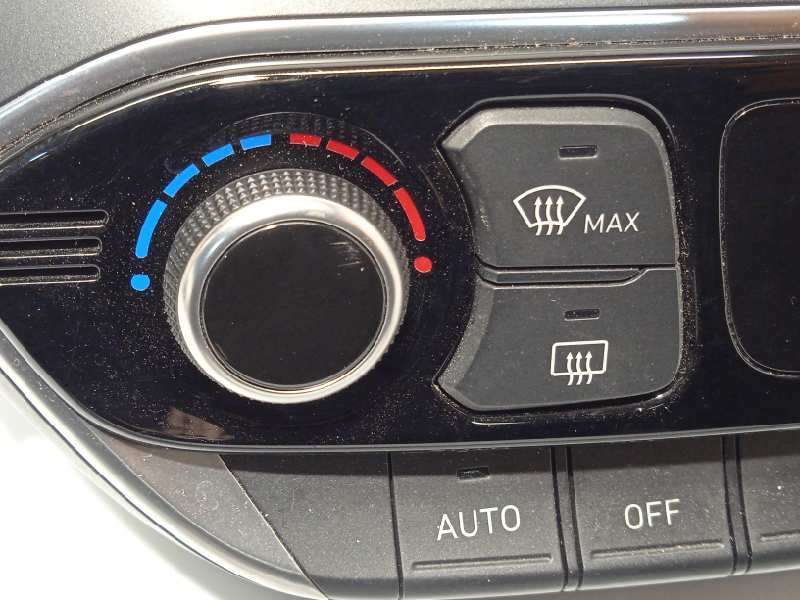 Recambio de mando climatizador para hyundai i30 (pd) select referencia OEM IAM 97250G4251 97250G4251VCA - Azul 3