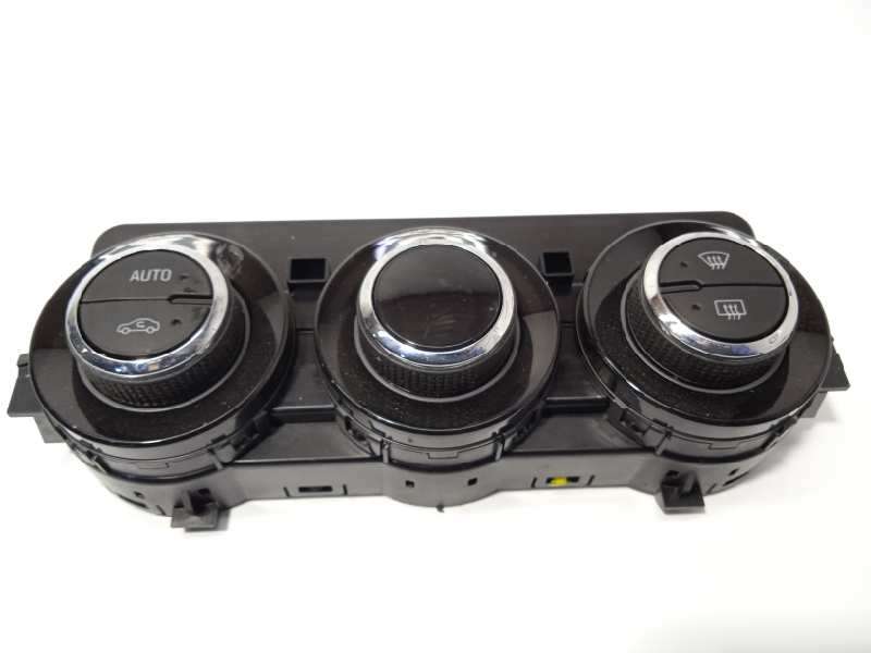 Recambio de mando climatizador para opel corsa e s-d / cadra12 / bx2e6ah7j5 referencia OEM IAM 13468064  1700271001 - Blanco 2