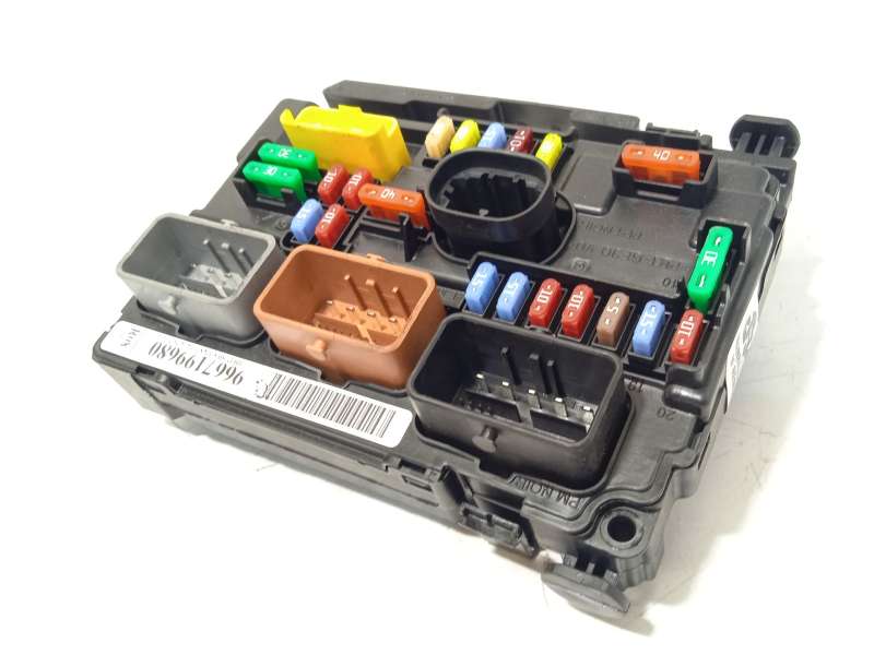 Recambio de caja reles / fusibles para citroën c3 ii (sc_) 1.0 vti 68 referencia OEM IAM 9667199680 6500HV - Blanco 2