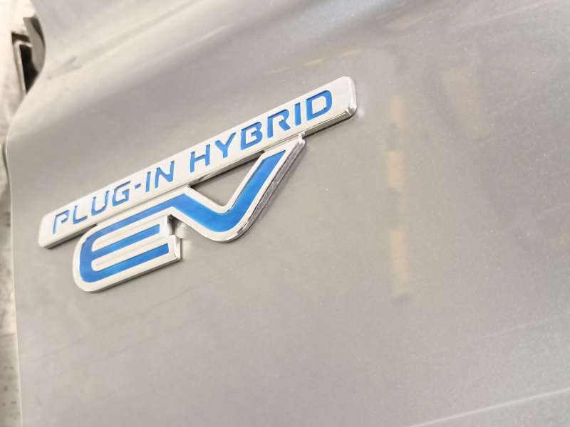 Recambio de aleta delantera derecha para mitsubishi outlander iii (gg_w, gf_w, zj, zl, zk) 2.0 hybrid 4wd (gg2w) referencia OEM 4