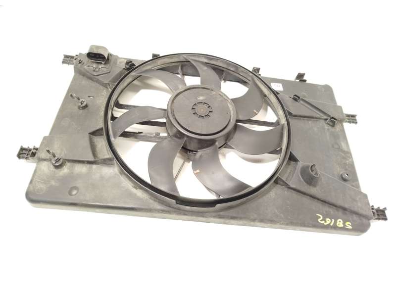 Recambio de electroventilador para opel astra j sports tourer (p10) 1.7 cdti (35) referencia OEM IAM 13267634 13335183 2