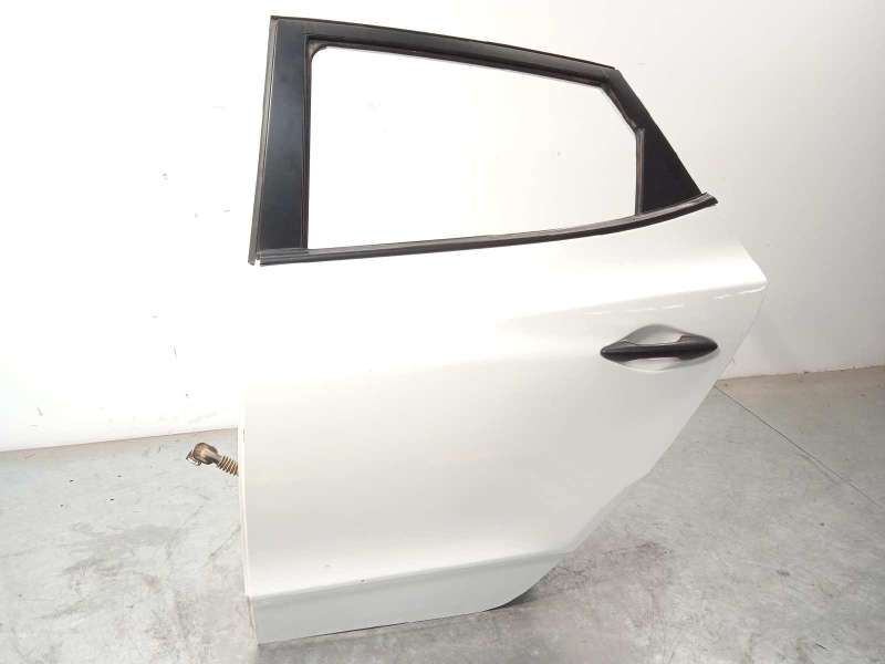 Recambio de puerta trasera izquierda para hyundai ix35 1.6 cat referencia OEM IAM 770032Y001 - Blanco 2
