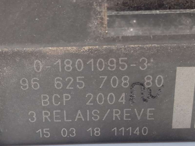 Recambio de caja precalentamiento para peugeot 308 sw business-line referencia OEM IAM 9662570880 - Negro 4