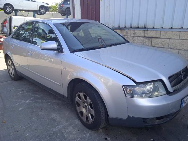 AUDI A4 BERLINA (8E)
