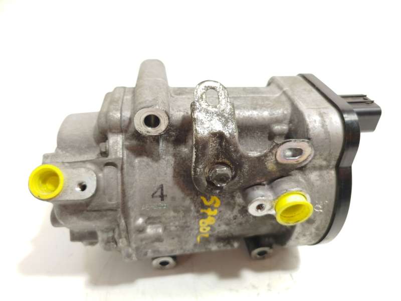 Recambio de compresor aire acondicionado para toyota corolla sedán (_e21_) 1.8 vvti hybrid (zwe211, mzea12) referencia OEM IAM 0 9