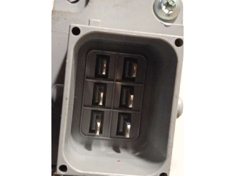 Recambio de elevalunas delantero izquierdo para opel combo d 1.3 16v cdti referencia OEM IAM 52063786 - Blanco 4