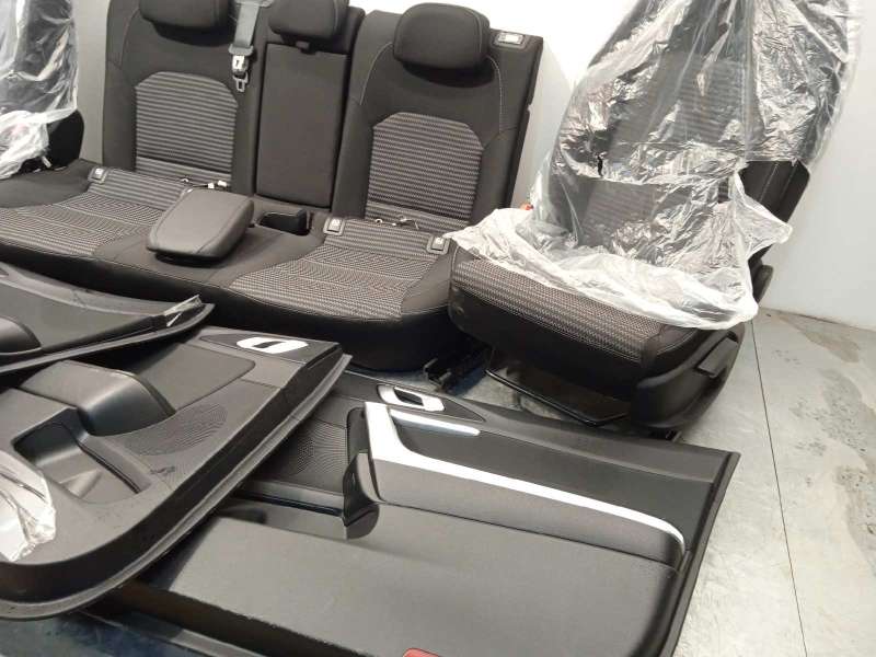 Recambio de juego asientos completo para kia xceed 1.0 tgdi cat referencia OEM IAM 88500J7040 88600J7000 89400J7020AZL 3