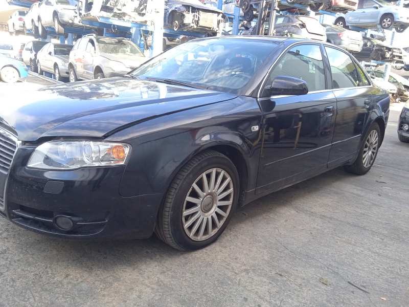 AUDI A4 BERLINA (8E)