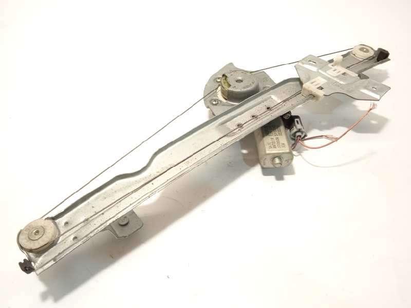 Recambio de elevalunas delantero derecho para dacia duster laureate 4x2 referencia OEM IAM 8200733828 2