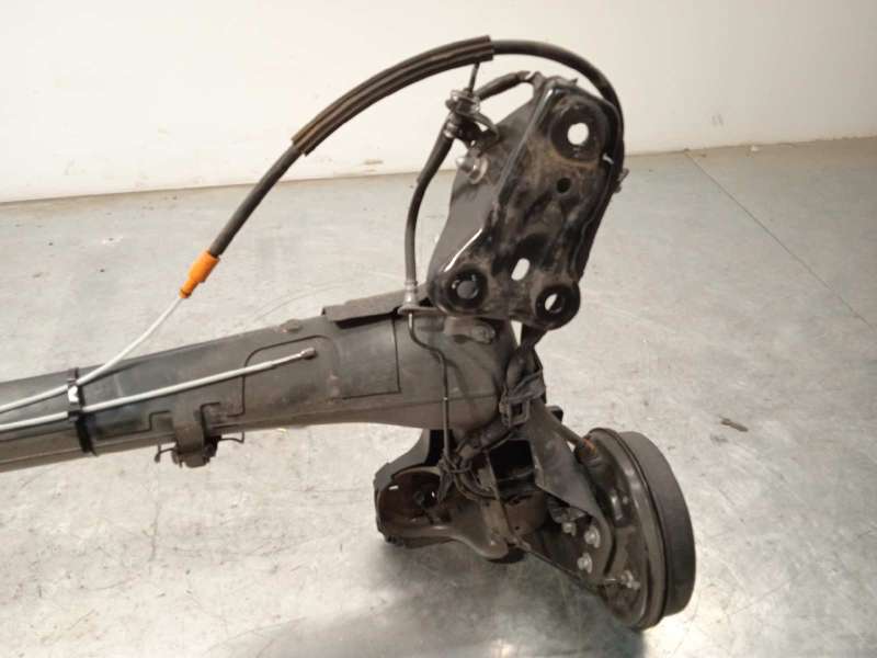 Recambio de puente trasero para peugeot 208 (p2) active referencia OEM IAM 1648273380 - Blanco 2
