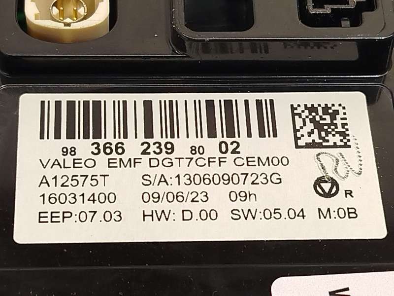 Recambio de pantalla multifuncion para peugeot 2008 ii (ud_, us_, uy_, uj_, ur_, uc_) 1.2 puretech 100 referencia OEM IAM 983662 - Negro 4