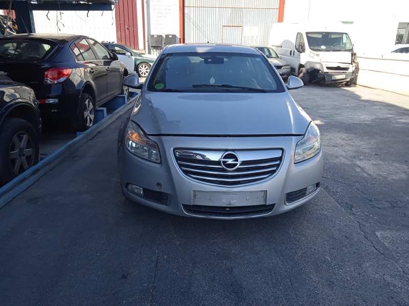 OPEL INSIGNIA BERLINA