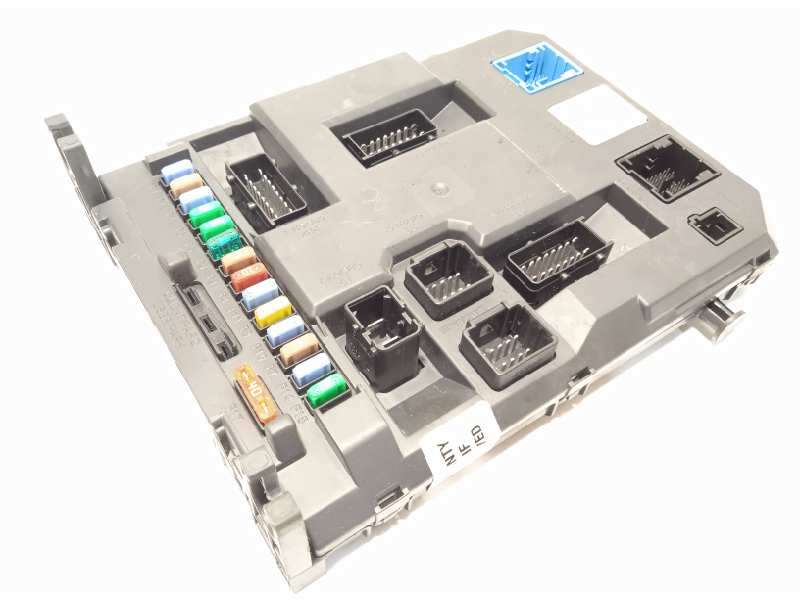Recambio de caja reles / fusibles para peugeot 207 confort referencia OEM IAM 9664983080 4