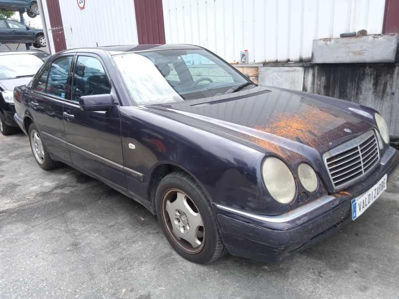 MERCEDES-BENZ CLASE E (W210)
