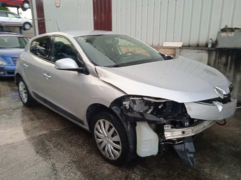 RENAULT MEGANE III BERLINA 5 P