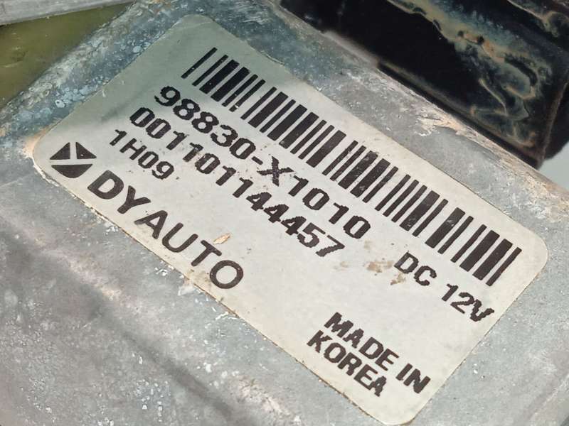 Recambio de elevalunas trasero izquierdo para ssangyong tivoli 1.2 referencia OEM IAM 98830X1010 - Granate 4