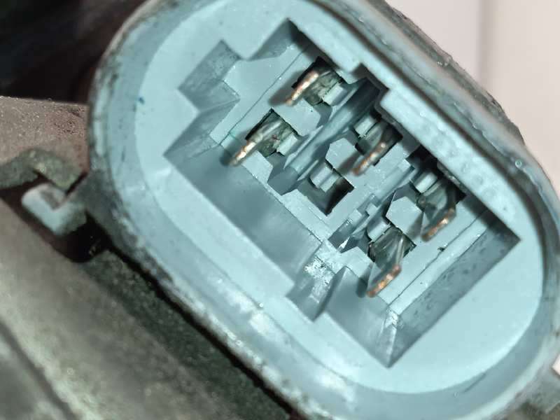 Recambio de motor limpia delantero para iveco daily ka referencia OEM IAM 504084722  53556502 - Blanco 4